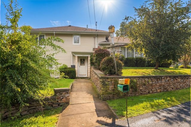 131 Valley Rd, Somerset, MA 02726