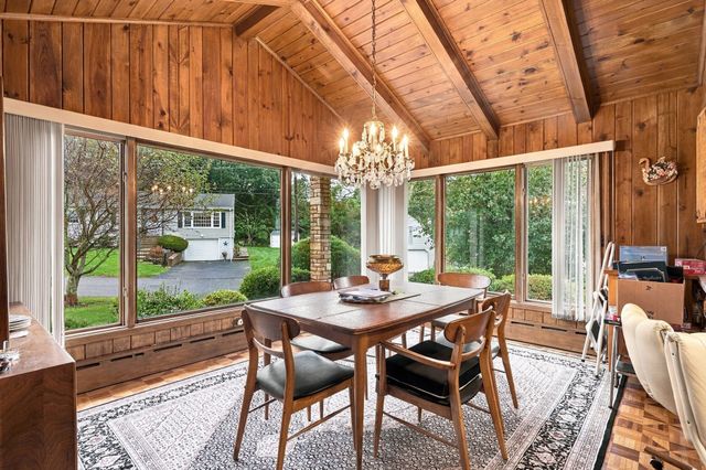 131 Valley Rd, Somerset, MA 02726