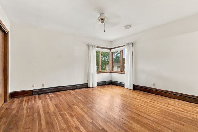 131 Valley Rd, Somerset, MA 02726