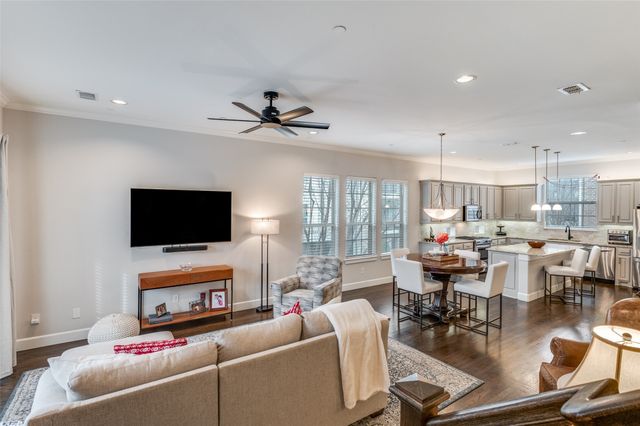 5038 Meridian Lane, Addison, TX 75001