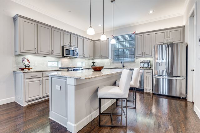 5038 Meridian Lane, Addison, TX 75001