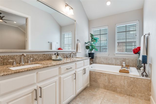 5038 Meridian Lane, Addison, TX 75001