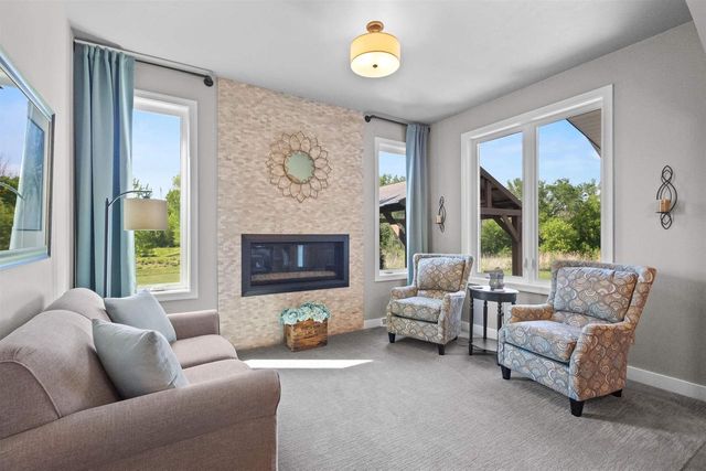 W7500 CROSS COUNTRY LANE, Hortonville, WI 54944