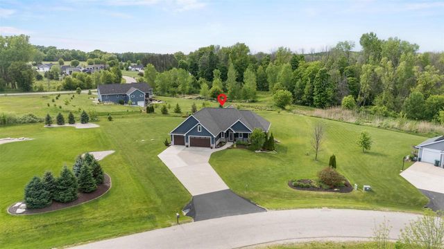 W7500 CROSS COUNTRY LANE, Hortonville, WI 54944