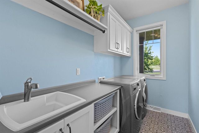 W7500 CROSS COUNTRY LANE, Hortonville, WI 54944