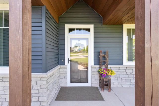 W7500 CROSS COUNTRY LANE, Hortonville, WI 54944