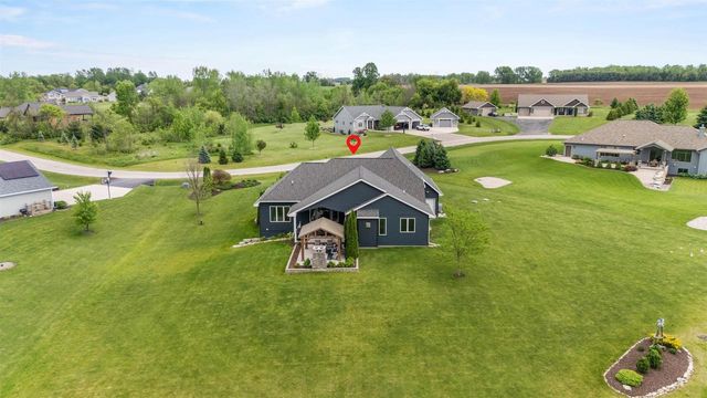 W7500 CROSS COUNTRY LANE, Hortonville, WI 54944