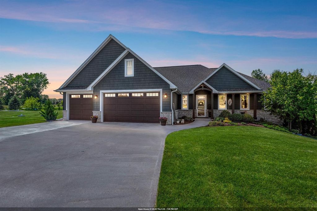W7500 CROSS COUNTRY LANE, Hortonville, WI 54944