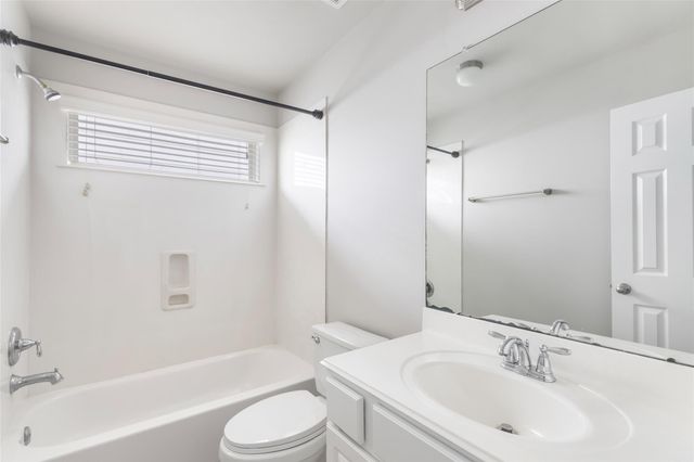 21915 Saragosa Pond Lane, Spring, TX 77379