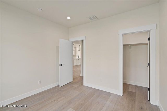 9262 N Secretariat Ln, Hayden, ID 83835