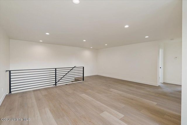 9262 N Secretariat Ln, Hayden, ID 83835