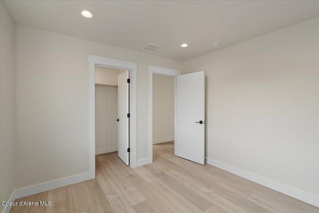 9262 N Secretariat Ln, Hayden, ID 83835