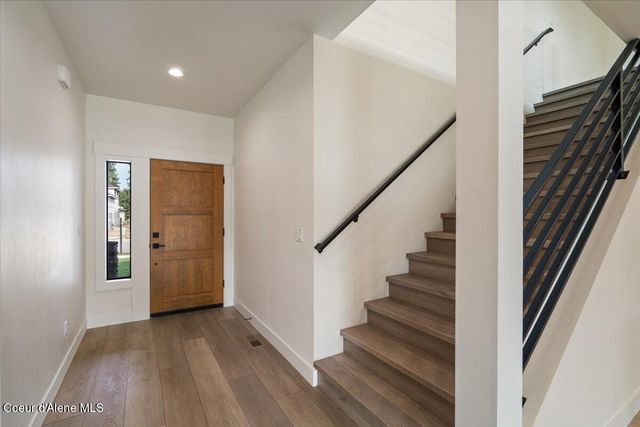 9262 N Secretariat Ln, Hayden, ID 83835