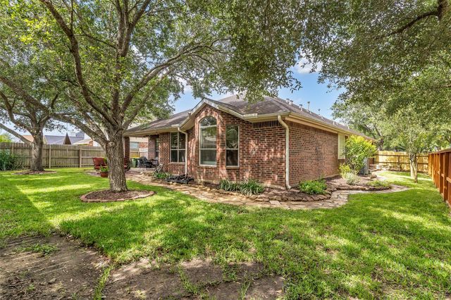 3601 Shasta Court, Pearland, TX 77584