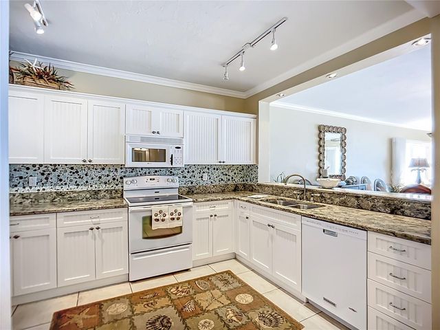 6006 GULF DRIVE 109, Holmes Beach, FL 34217