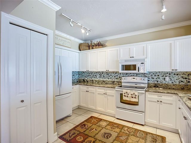 6006 GULF DRIVE 109, Holmes Beach, FL 34217