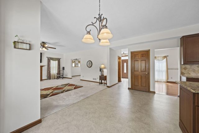 2458 Hickorybend Court, Grove City, OH 43123