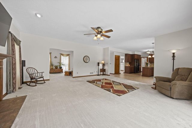 2458 Hickorybend Court, Grove City, OH 43123