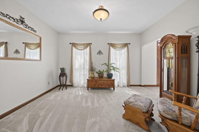 2458 Hickorybend Court, Grove City, OH 43123