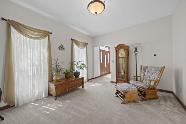 2458 Hickorybend Court, Grove City, OH 43123