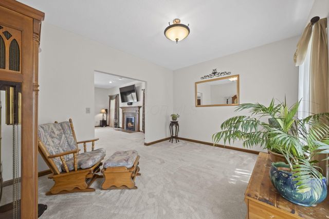 2458 Hickorybend Court, Grove City, OH 43123