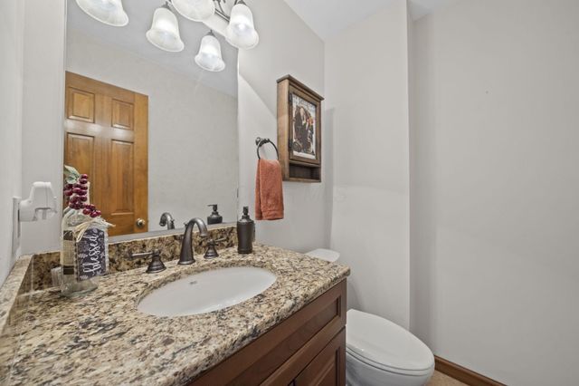 2458 Hickorybend Court, Grove City, OH 43123