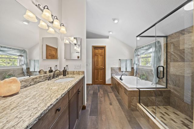 2458 Hickorybend Court, Grove City, OH 43123