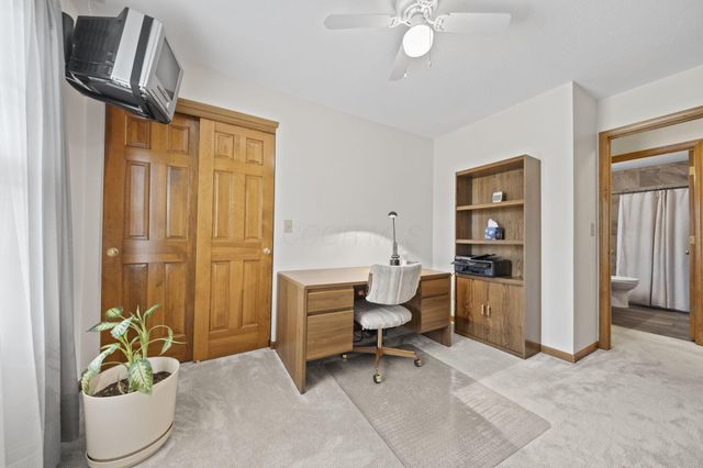 2458 Hickorybend Court, Grove City, OH 43123