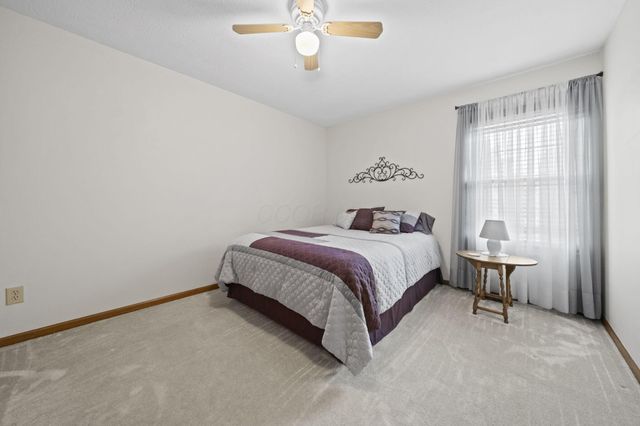 2458 Hickorybend Court, Grove City, OH 43123