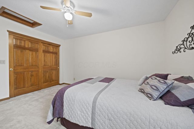 2458 Hickorybend Court, Grove City, OH 43123