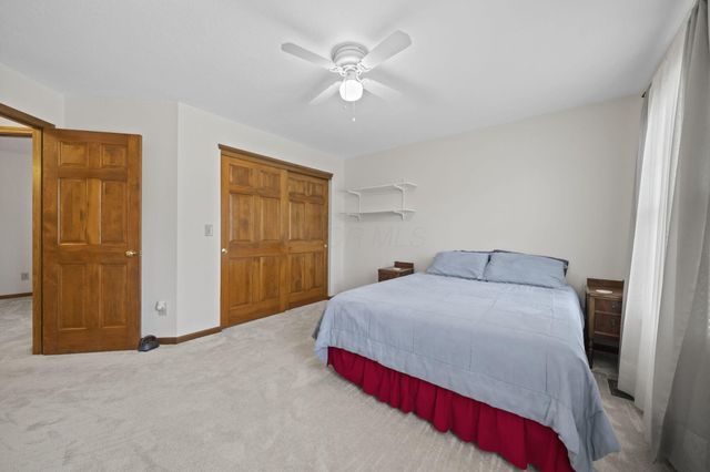 2458 Hickorybend Court, Grove City, OH 43123