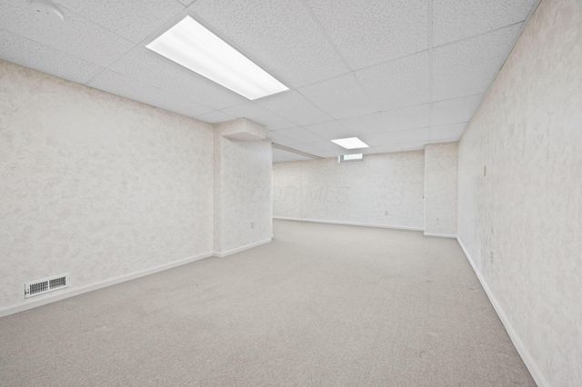 2458 Hickorybend Court, Grove City, OH 43123