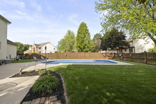 2458 Hickorybend Court, Grove City, OH 43123