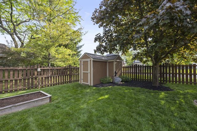2458 Hickorybend Court, Grove City, OH 43123