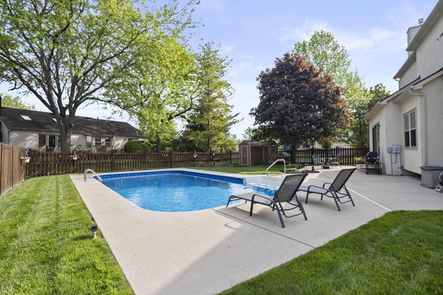 2458 Hickorybend Court, Grove City, OH 43123