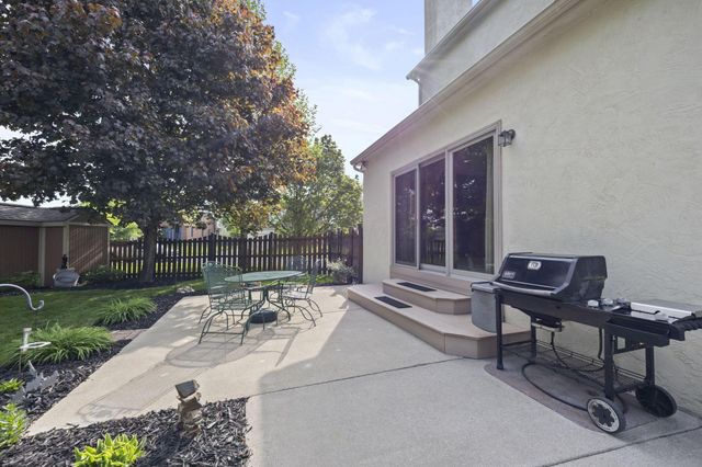 2458 Hickorybend Court, Grove City, OH 43123