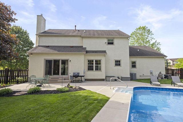 2458 Hickorybend Court, Grove City, OH 43123