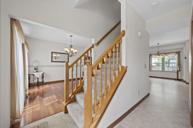 2458 Hickorybend Court, Grove City, OH 43123