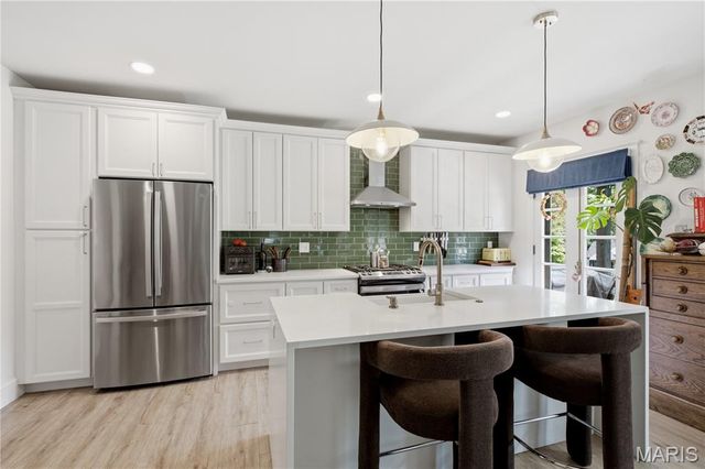 513 Hollywood Place, Webster Groves, MO 63119