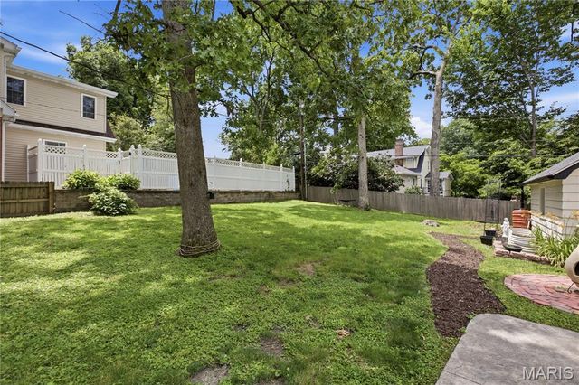 513 Hollywood Place, Webster Groves, MO 63119