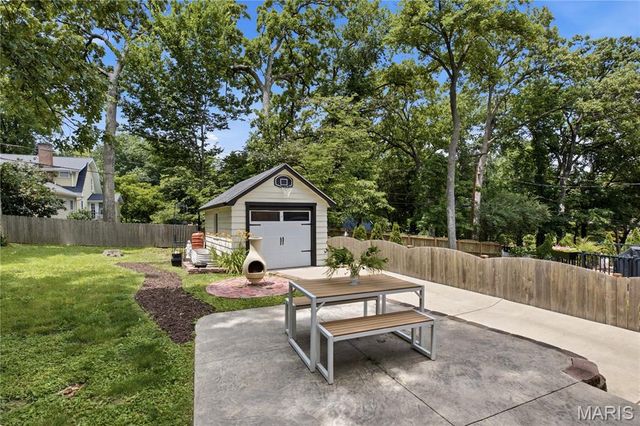 513 Hollywood Place, Webster Groves, MO 63119