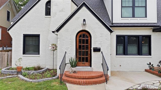 513 Hollywood Place, Webster Groves, MO 63119