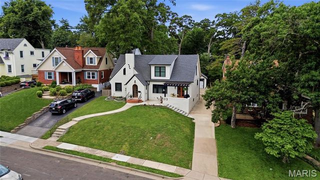 513 Hollywood Place, Webster Groves, MO 63119