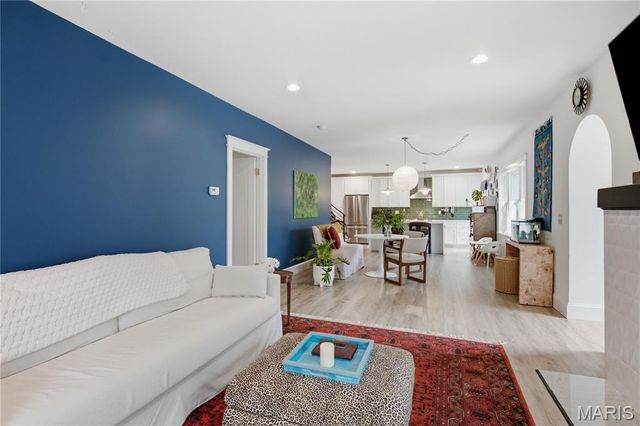 513 Hollywood Place, Webster Groves, MO 63119