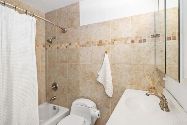 6849 Ballinger Avenue, San Diego, CA 92119