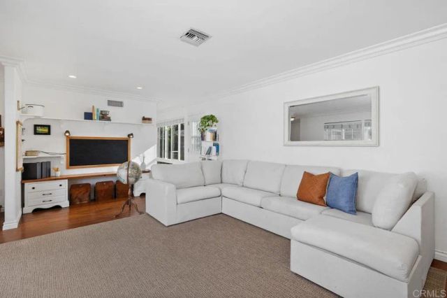 6849 Ballinger Avenue, San Diego, CA 92119