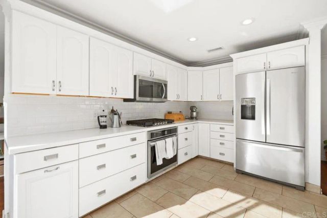 6849 Ballinger Avenue, San Diego, CA 92119