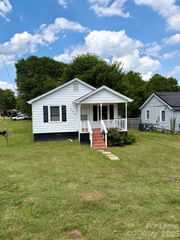 920 Old Hickory Grove Road, Mount Holly, NC 28120
