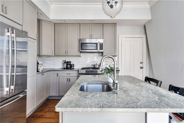 453 Angell Street, Providence, RI 02906