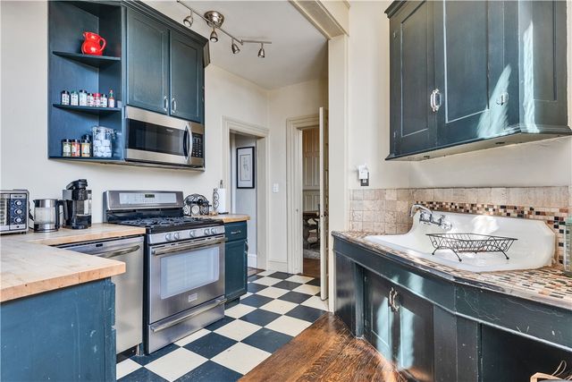 453 Angell Street, Providence, RI 02906